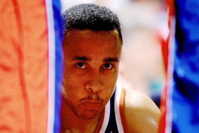 爱德华兹每月支付子女抚养费 并为未见儿子投保260万美元